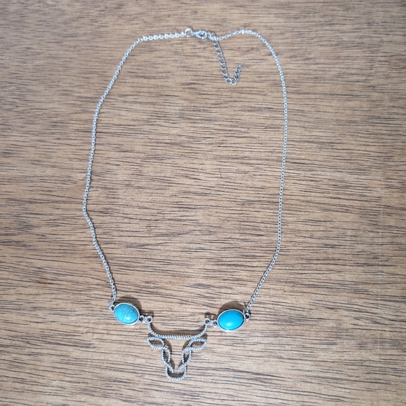 Chic Silver Necklace with Turquoise Accents - Picture 2 of 8